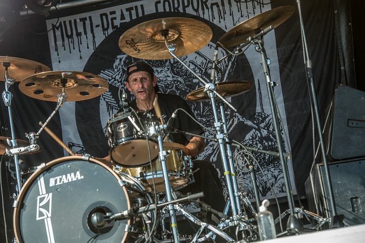 MDC @ Ieper Hardcore Fest, picture 8, photographed by Luc Luyten - FrontView Magazine