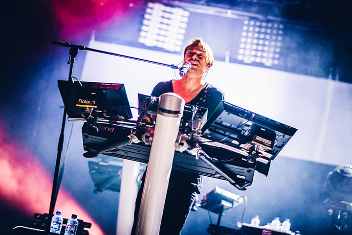 Milk Inc. @ Marktrock Aalst 2016, picture 2, photographed by Elke Briers - FrontView Magazine