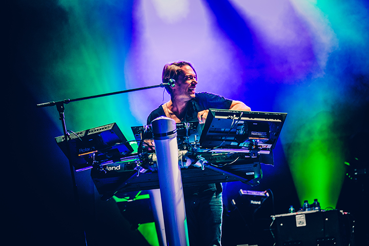 Milk Inc. @ Marktrock Aalst 2016, picture 8, photographed by Elke Briers - FrontView Magazine