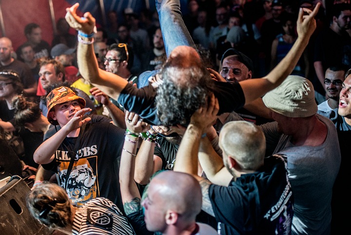 Sfeer en gezelligheid @ Ieper Hardcore Fest, picture 24, photographed by Luc Luyten - FrontView Magazine