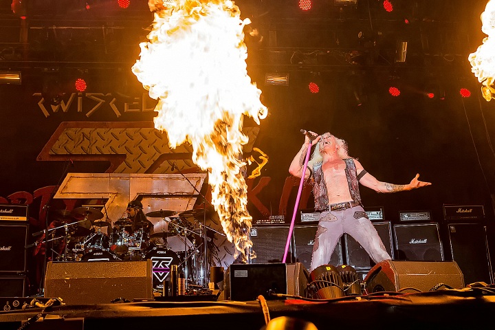 Twisted Sister @ Alcatraz Metal Fest 2016, foto 15, foto's door Edwin Houdevelt - FrontView Magazine