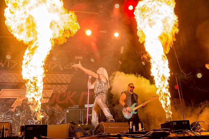 Twisted Sister @ Alcatraz Metal Fest 2016, foto 29, foto's door Edwin Houdevelt - FrontView Magazine