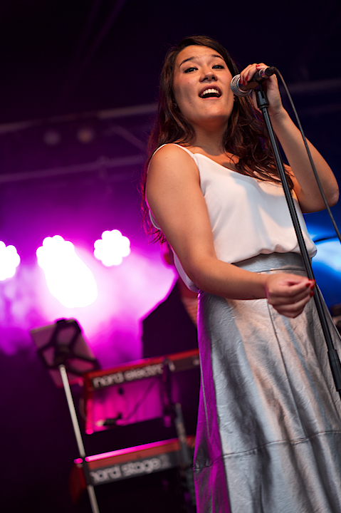 Silke & The Expendables @ Engie Parties Kapellen, picture 10, photographed by James Van Roosbroeck - FrontView Magazine