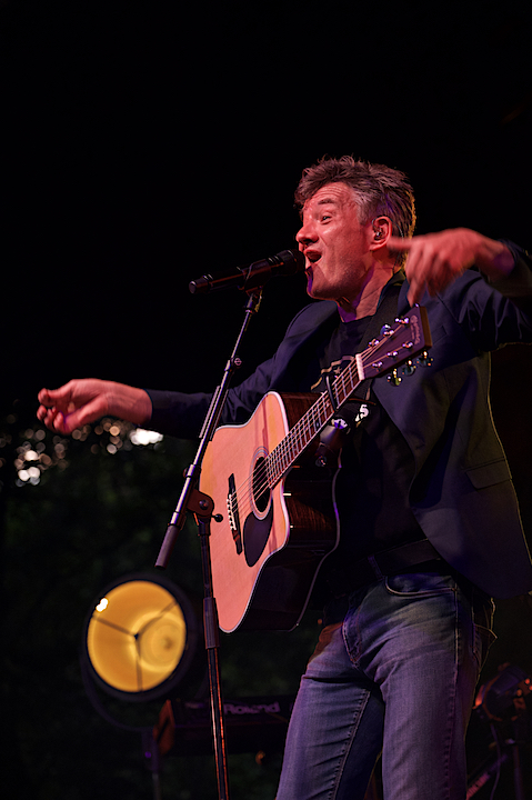 Bart Peeters @ OLT Rivierenhof, picture 37, photographed by James Van Roosbroeck - FrontView Magazine