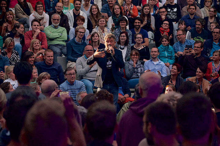 Bart Peeters @ OLT Rivierenhof, picture 47, photographed by James Van Roosbroeck - FrontView Magazine