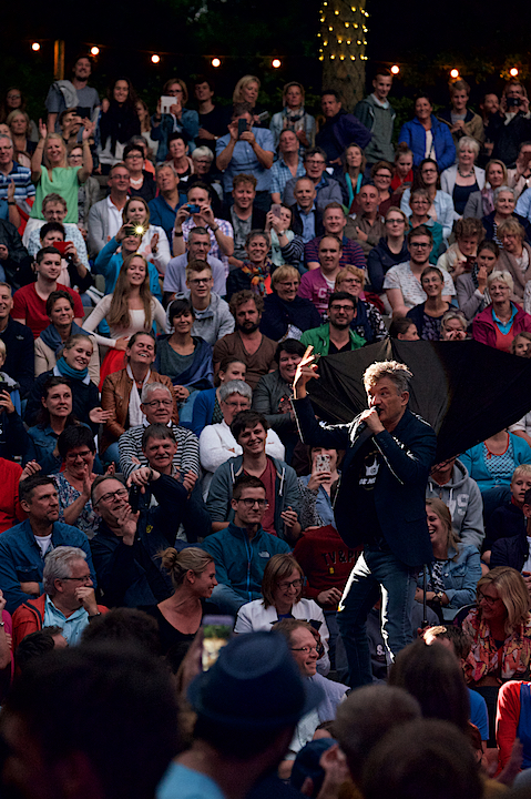 Bart Peeters @ OLT Rivierenhof, picture 50, photographed by James Van Roosbroeck - FrontView Magazine