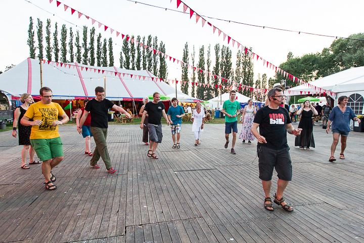 Folkdansinitiatie Kurt Garrez @ BoombalFestival Dag 1 Lovendegem, picture 5, photographed by Guy Danneels - FrontView Magazine