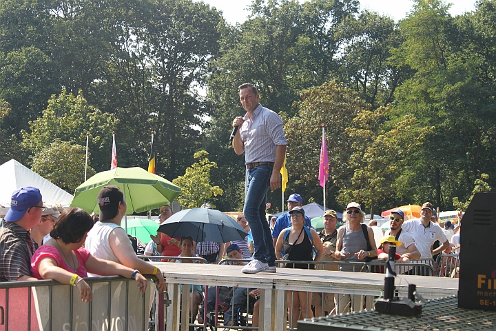 Mama's Jasje @ Buitenbeenpop, Leopoldsburg, picture 9, photographed by Heidi Elen - FrontView Magazine