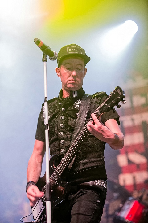 Janez Detd @ Boerenrock 2016, foto 2, foto's door Edwin Houdevelt - FrontView Magazine