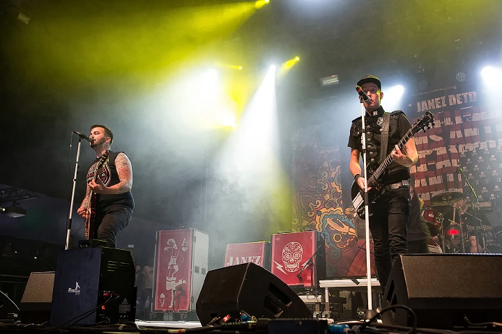 Janez Detd @ Boerenrock 2016, foto 11, foto's door Edwin Houdevelt - FrontView Magazine
