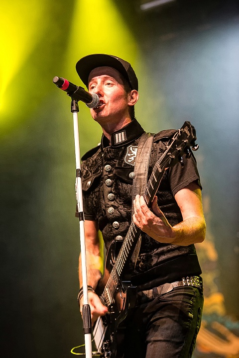 Janez Detd @ Boerenrock 2016, foto 16, foto's door Edwin Houdevelt - FrontView Magazine
