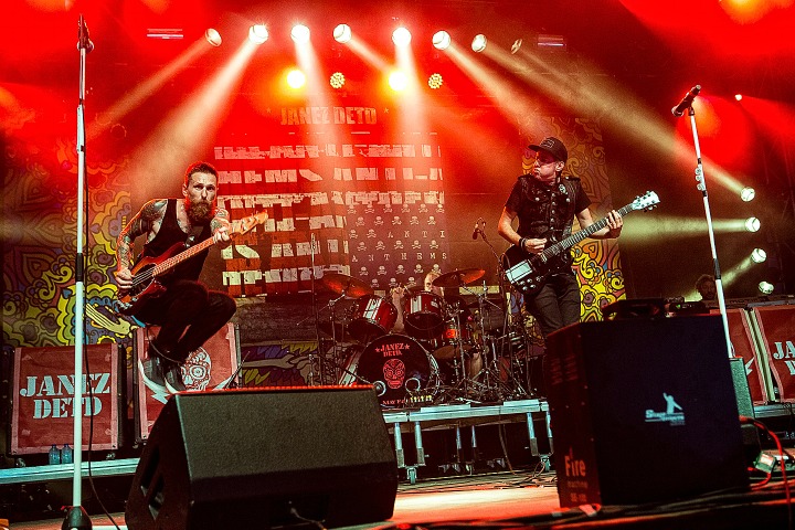 Janez Detd @ Boerenrock 2016, foto 26, foto's door Edwin Houdevelt - FrontView Magazine