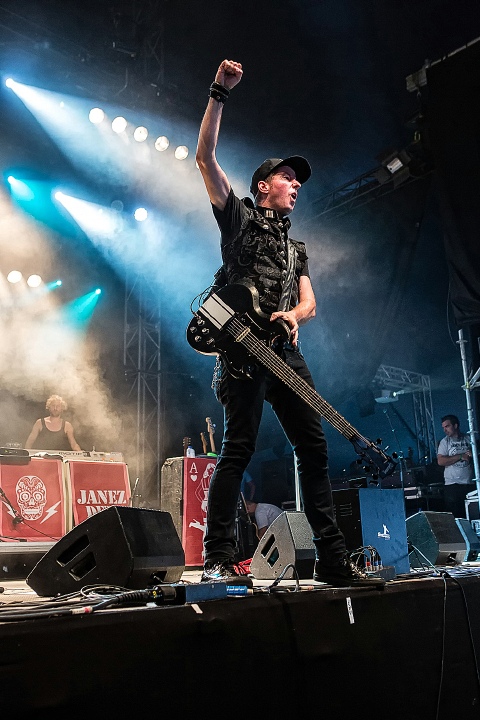 Janez Detd @ Boerenrock 2016, foto 27, foto's door Edwin Houdevelt - FrontView Magazine