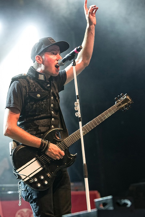 Janez Detd @ Boerenrock 2016, foto 38, foto's door Edwin Houdevelt - FrontView Magazine