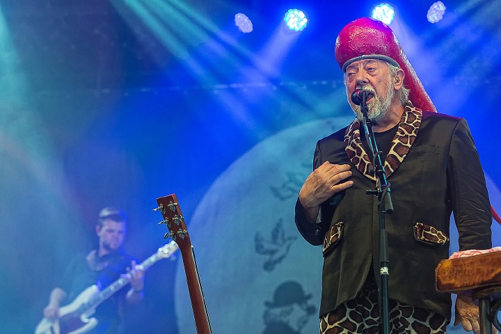 Urbanus & De Fanfaar @ Boerenrock 2016, foto 8, foto's door Edwin Houdevelt - FrontView Magazine