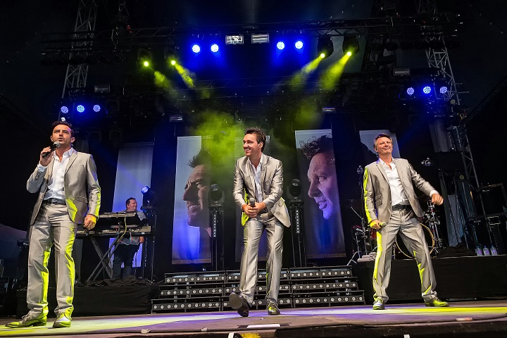 De Romeo's @ Boerenrock 2016, foto 8, foto's door Edwin Houdevelt - FrontView Magazine