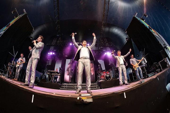 De Romeo's @ Boerenrock 2016, foto 28, foto's door Edwin Houdevelt - FrontView Magazine