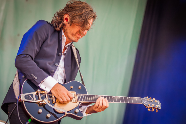 Guus Meeuwis @ Strandfestival ZAND, foto 4, foto's door Frank Bogers - FrontView Magazine