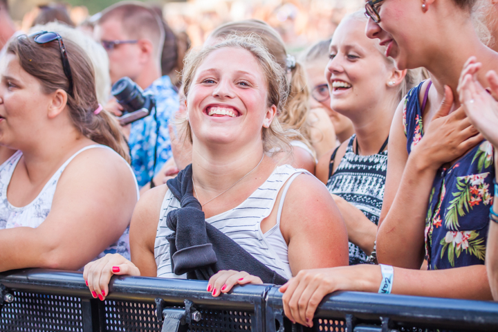 Guus Meeuwis @ Strandfestival ZAND, foto 14, foto's door Frank Bogers - FrontView Magazine
