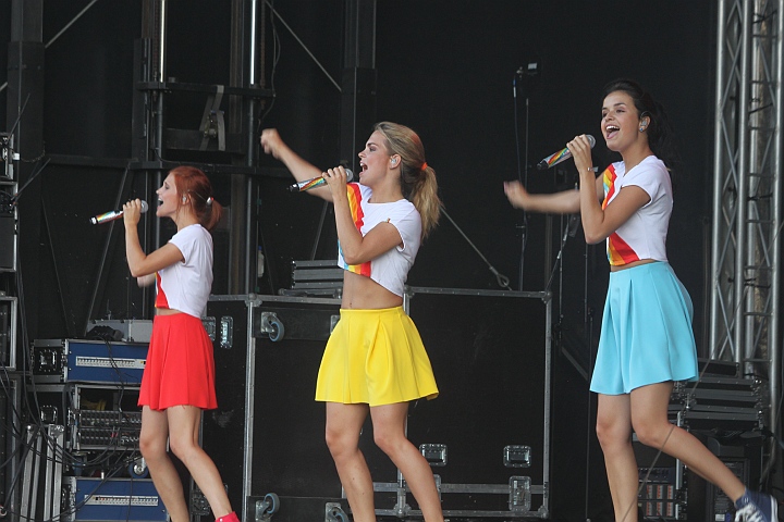 K3 @ Dag van het Zand in Lommel, picture 7, photographed by Heidi Elen - FrontView Magazine