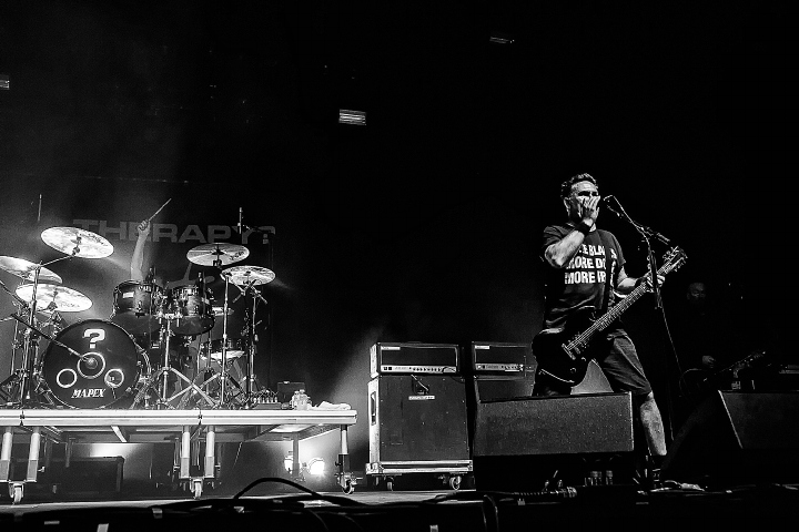 Therapy? @ Boerenrock 2016, foto 7, foto's door Edwin Houdevelt - FrontView Magazine