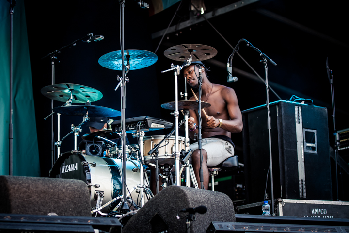 Typhoon @ Strandfestival ZAND, foto 24, foto's door Frank Bogers - FrontView Magazine