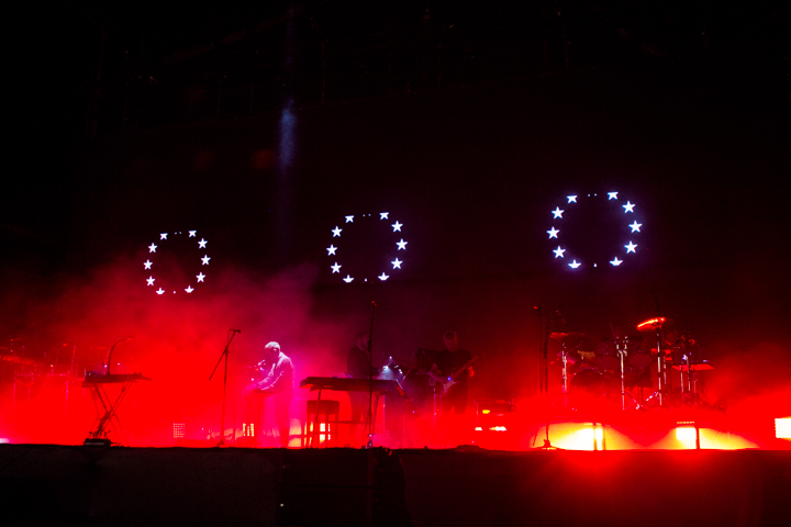 Massive Attack @ Sint Pietersplein Gent, picture 2, photographed by Dieter  Boone - FrontView Magazine
