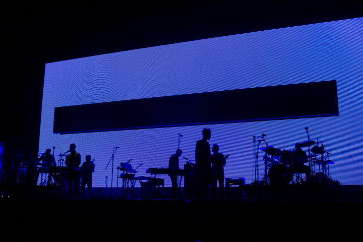 Massive Attack @ Sint Pietersplein Gent, picture 5, photographed by Dieter  Boone - FrontView Magazine