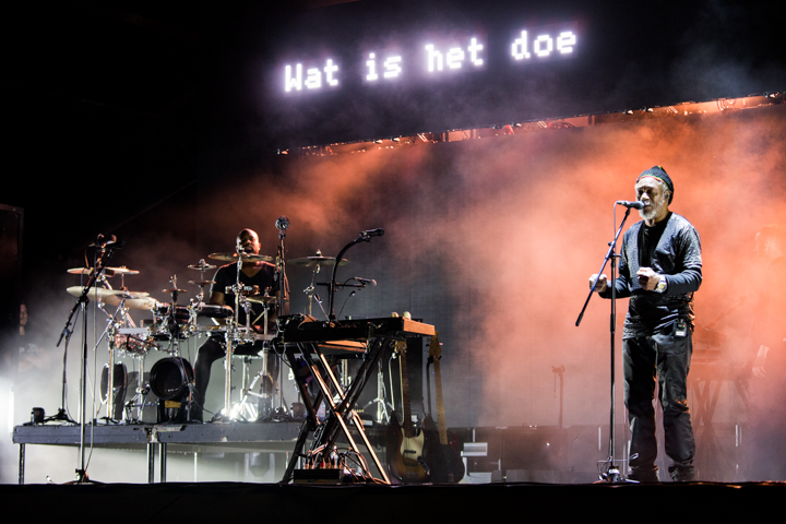 Massive Attack @ Sint Pietersplein Gent, picture 9, photographed by Dieter  Boone - FrontView Magazine