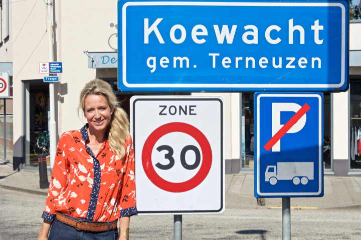 Buurman, wat doet u nu? @ Koewacht, picture 1, photographed by Bart Baevegems - FrontView Magazine