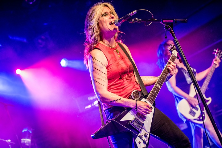L 7 @ Muziekodroom, foto 13, foto's door Luc Luyten - FrontView Magazine