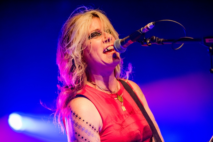 L 7 @ Muziekodroom, foto 15, foto's door Luc Luyten - FrontView Magazine