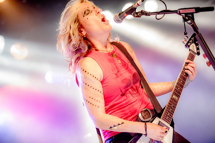 L 7 @ Muziekodroom, foto 16, foto's door Luc Luyten - FrontView Magazine