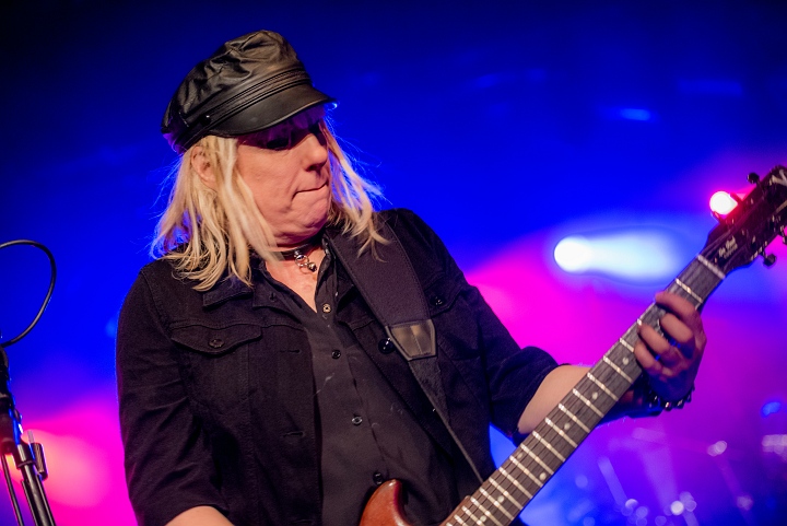 L 7 @ Muziekodroom, foto 18, foto's door Luc Luyten - FrontView Magazine