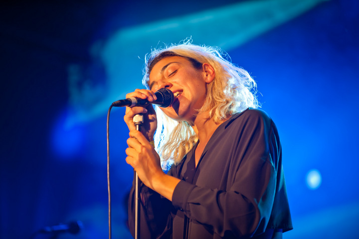 Intergalactic Lovers @ Ten Vrede Diksmuide, picture 31, photographed by Devid Camerlynck - FrontView Magazine