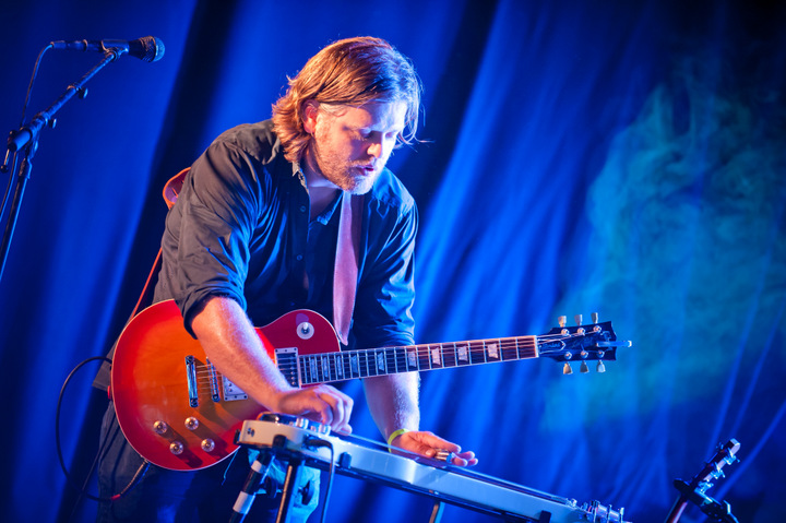 Intergalactic Lovers @ Ten Vrede Diksmuide, picture 32, photographed by Devid Camerlynck - FrontView Magazine