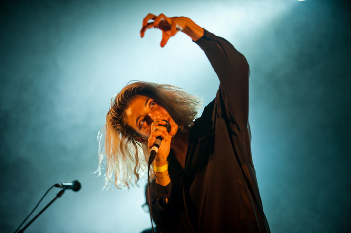 Intergalactic Lovers @ Ten Vrede Diksmuide, picture 35, photographed by Devid Camerlynck - FrontView Magazine