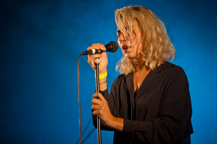 Intergalactic Lovers @ Ten Vrede Diksmuide, picture 42, photographed by Devid Camerlynck - FrontView Magazine