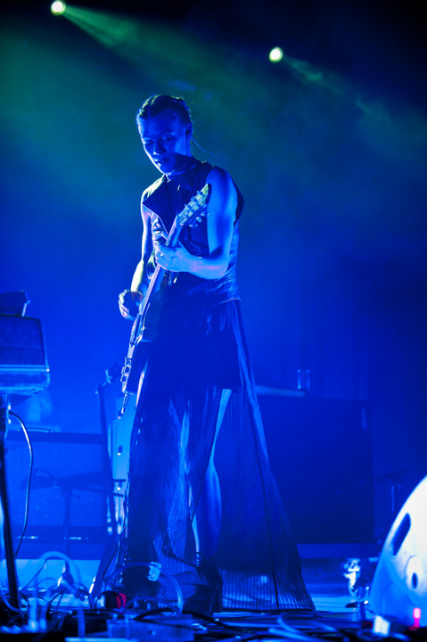 Trixie Whitley @ Ten Vrede Diksmuide, picture 2, photographed by Devid Camerlynck - FrontView Magazine