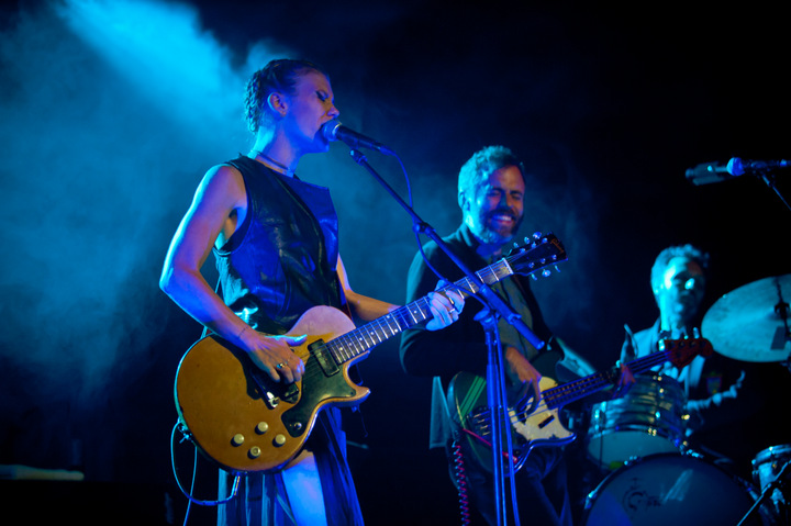 Trixie Whitley @ Ten Vrede Diksmuide, picture 3, photographed by Devid Camerlynck - FrontView Magazine