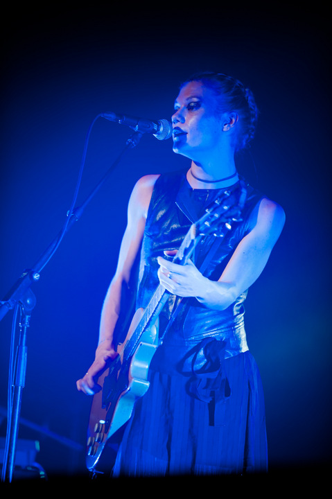 Trixie Whitley @ Ten Vrede Diksmuide, picture 14, photographed by Devid Camerlynck - FrontView Magazine