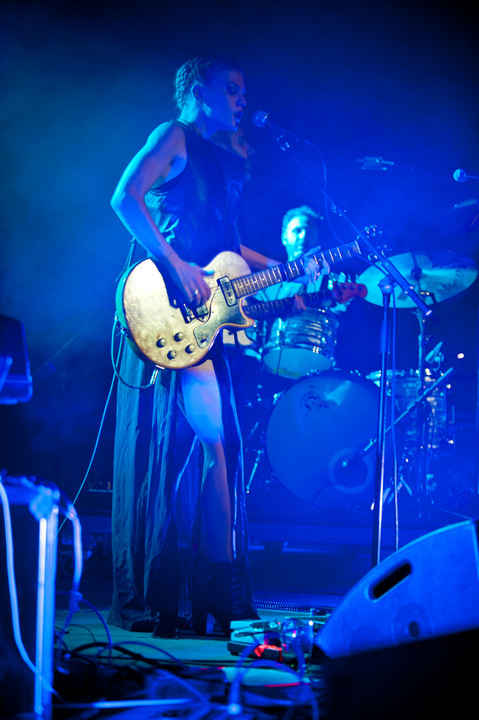Trixie Whitley @ Ten Vrede Diksmuide, picture 20, photographed by Devid Camerlynck - FrontView Magazine