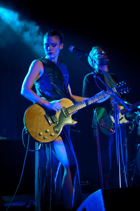 Trixie Whitley @ Ten Vrede Diksmuide, picture 25, photographed by Devid Camerlynck - FrontView Magazine