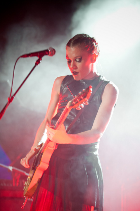 Trixie Whitley @ Ten Vrede Diksmuide, picture 28, photographed by Devid Camerlynck - FrontView Magazine