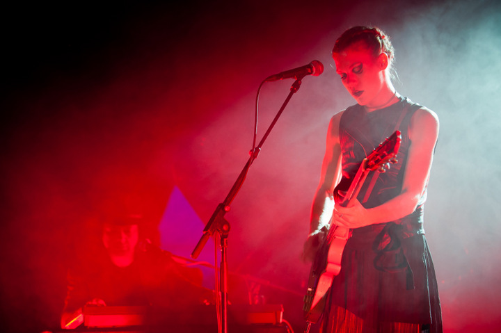 Trixie Whitley @ Ten Vrede Diksmuide, picture 31, photographed by Devid Camerlynck - FrontView Magazine