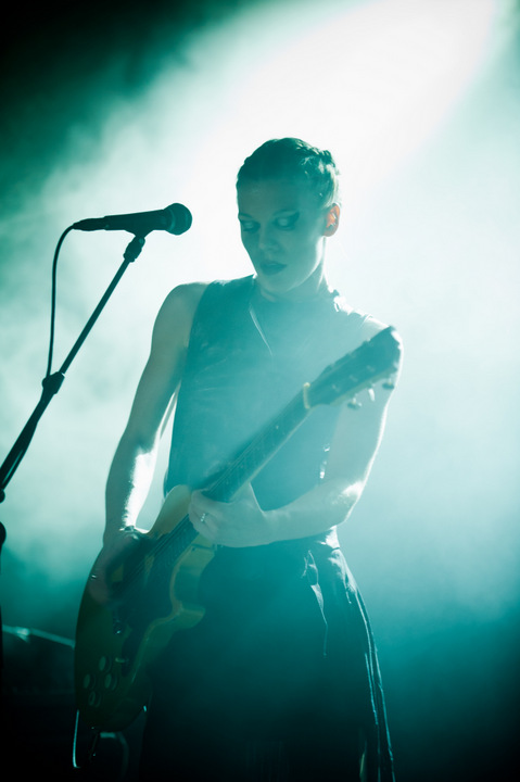Trixie Whitley @ Ten Vrede Diksmuide, picture 34, photographed by Devid Camerlynck - FrontView Magazine