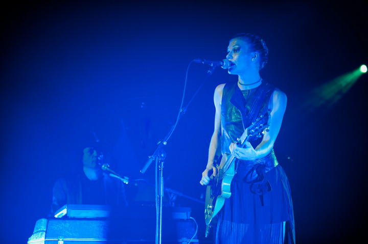 Trixie Whitley @ Ten Vrede Diksmuide, picture 37, photographed by Devid Camerlynck - FrontView Magazine