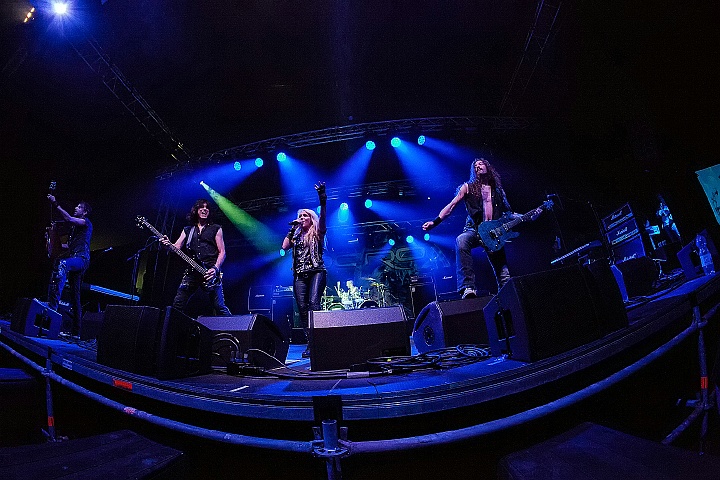 Doro @ Olensfest 2016, picture 24, photographed by Edwin Houdevelt - FrontView Magazine