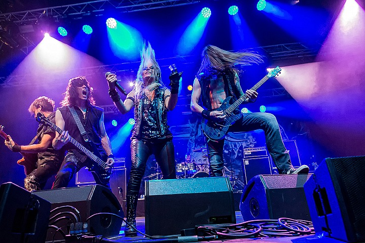 Doro @ Olensfest 2016, picture 27, photographed by Edwin Houdevelt - FrontView Magazine