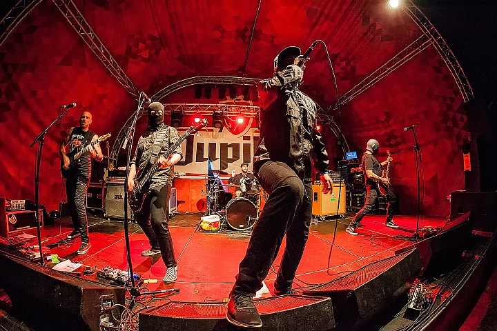 Fleddy Melculy @ Olensfest 2016, picture 1, photographed by Edwin Houdevelt - FrontView Magazine